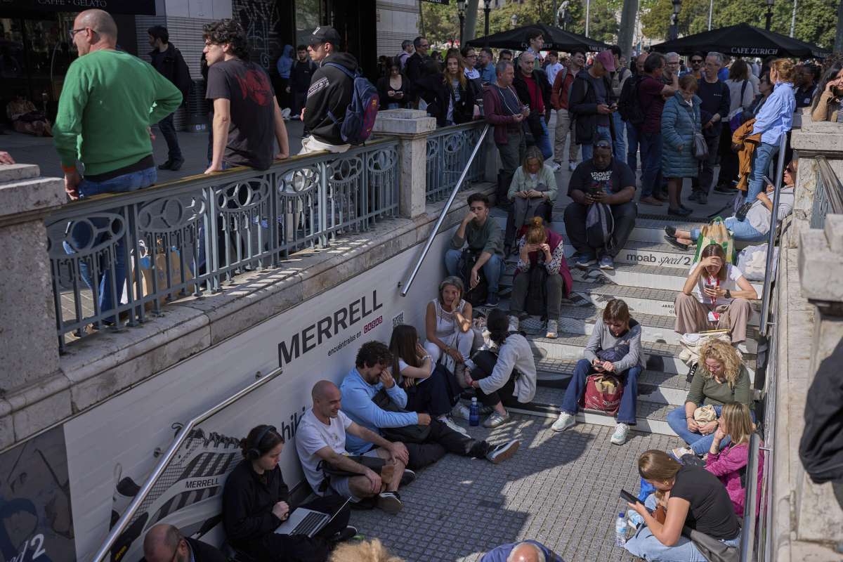 spains-mobile-networks-go-down-weeks-after-national-blackout