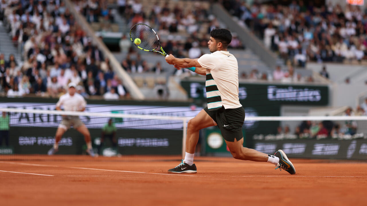 Alcaraz cruises into French Open final 4 with Sinner-‘impressed’ efficiency