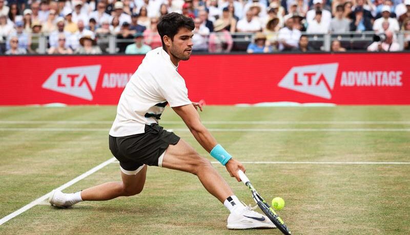 Carlos Alcaraz loves enjoying on grass and is making an attempt to win a 3rd Wimbledon title in a row Tennis: Alcaraz loves playing on grass, trying to win a third ...