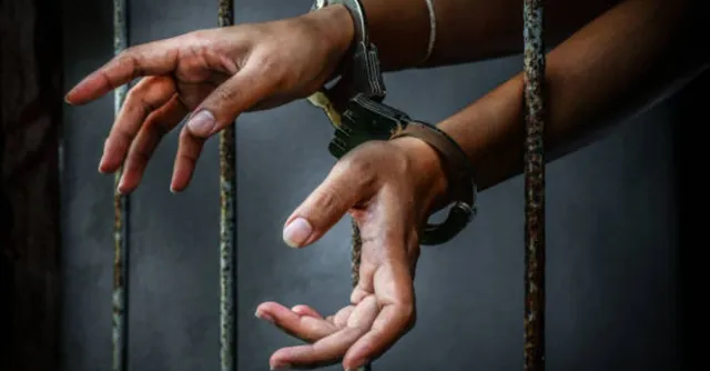 Delhi man arrested for killing father over entrance seat dispute in tempo