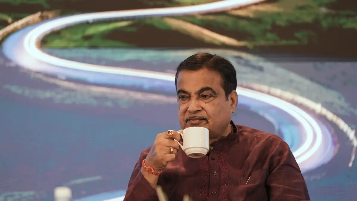 Gadkari faucets Shankar Mahadevan for 22-language street security music