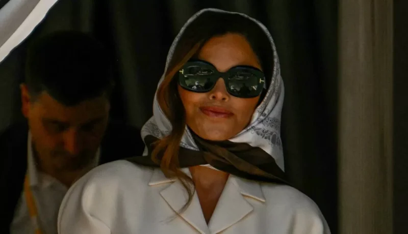 Katie Couric brutally mocks Lauren Sánchezs marriage ceremony look, Tacky is again Jeff Bezos wedding: Lauren Sanchez branded 'tacky' in shocking ...