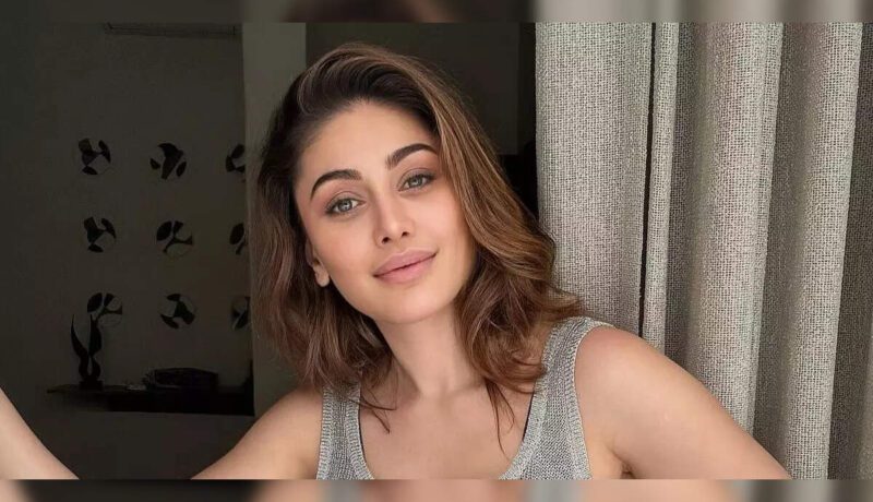 Why is the forensics staff at Shefali Jariwala’s home? Mumbai Police investigation into actor’s dying defined Shefali Jariwala's autopsy conducted; opinion about cause of death ...