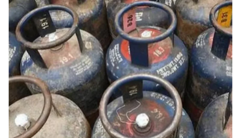 19-kg Commercial LPG cylinder worth slashed by 58.50, ATF worth hiked by steep 7.5% Commercial LPG prices slashed by Rs 58.50; Jet Fuel cost surges ...