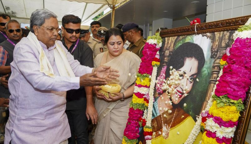 Final rites of Saroja Devi can be carried out with full State honours: Karnataka CM Siddaramaiah final-rites-of-saroja-devi-can-be-carried-out-with-full-state-honours:-karnataka-cm-siddaramaiah
