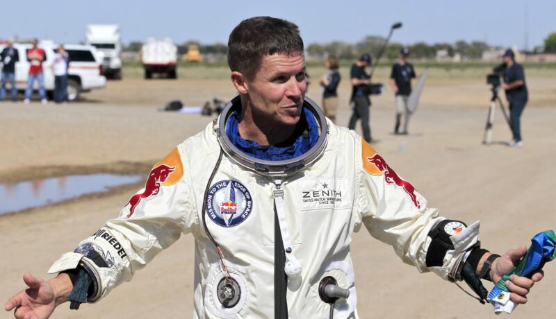felix-baumgartner,-first-skydiver-to-fall-quicker-than-pace-of-sound,-dies-in-crash-in-italy