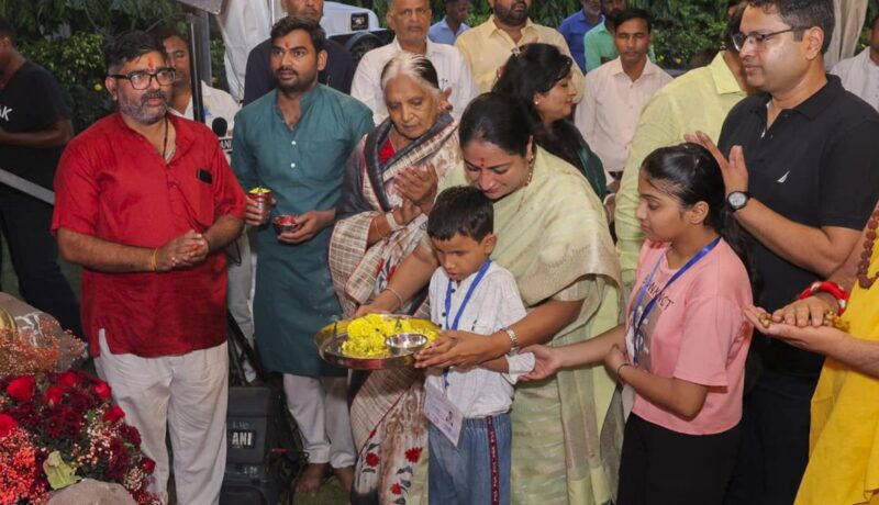 delhi-cm-requires-promotion-of-cultural-range