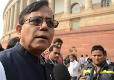 cpi(m)-west-bengal-state-secretary-md.-salim-slams-mamata-for-waking-up-late-to-bengali-identification-concern