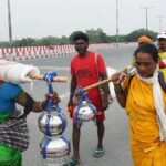in-male-dominated-kanwar-yatra,-ladies-pilgrims-wrestle-to-search-out-area