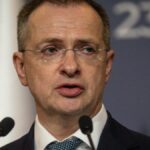 zelenskyy-says-russian-negotiators-have-‘begun-to-debate’-doable-putin-assembly