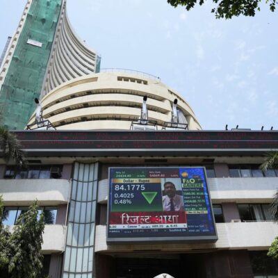 markets-fall-after-4-day-rally-dragged-by-financial-institution-shares;-sensex-drops-452-factors