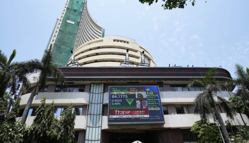 markets-fall-after-4-day-rally-dragged-by-financial-institution-shares;-sensex-drops-452-factors