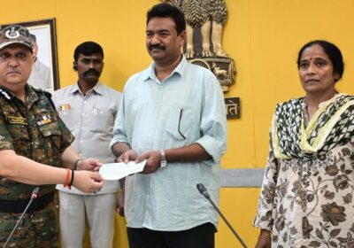 maoist-szcm,-east-bastar-division-in-charge-nagaraju,-his-spouse-aruna-surrendered-earlier-than-dgp-harish-kumar-gupta