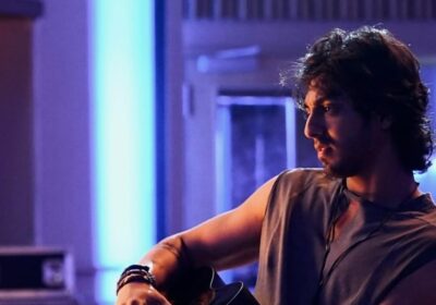 saiyaara:-ahaan-panday-goes-krish-kapoor-mode-to-thank-followers-as-mohit-suris-movie-completes-every-week