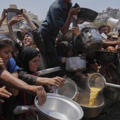 israeli-gunshots,-strikes-kill-a-minimum-of-25-in-gaza,-some-whereas-in-search-of-assist