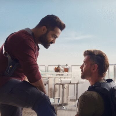 war-2-trailer:-hrithik-roshan-and-jr-ntr-are-battle-ready-troopers-in-ayan-mukerjis-motion-drama