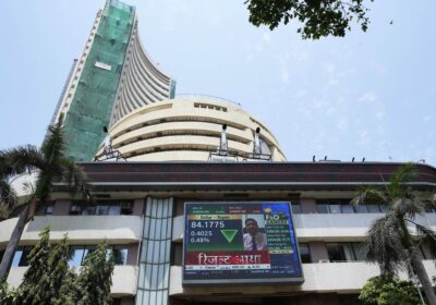stock-markets-tumble-as-sensex,-nifty-decline-almost-1%