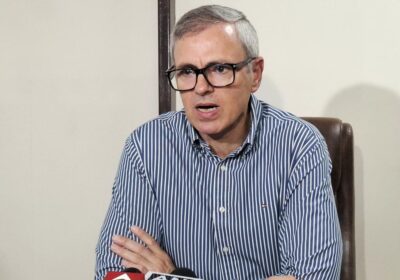 cm-omar-abdullah-visits-household-of-gujjar-youth-killed-in-police-crossfire,-assures-justice