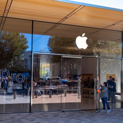 Apple loses bid to dismiss Justice Department antitrust suit - Los ...