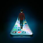 Has Social Media Fuelled a Teen-Suicide Crisis? | The New Yorker