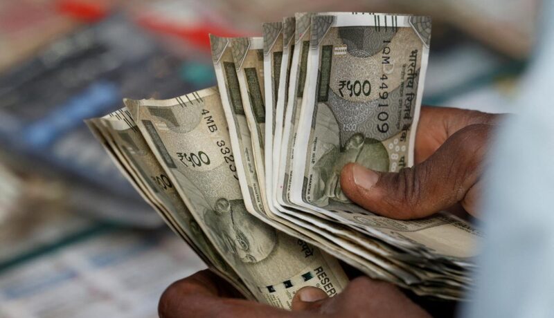 Rupee rises 24 paise to shut at 85.48 towards U.S. greenback Rupee rises 24 paise to close at 85.48 against U.S. dollar - The Hindu
