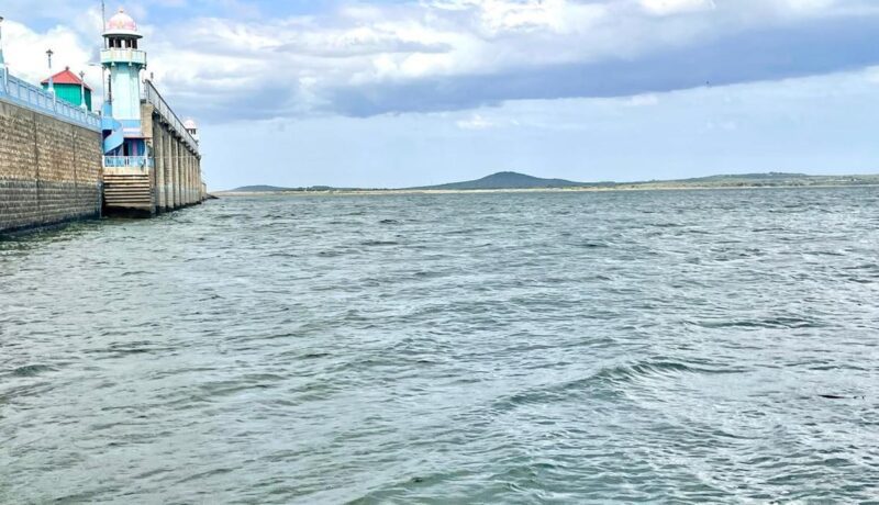 Surplus water launched from Erode Bhavanisagar Dam after reaching full reservoir stage Flood alert issued ahead of discharge of surplus water from ...
