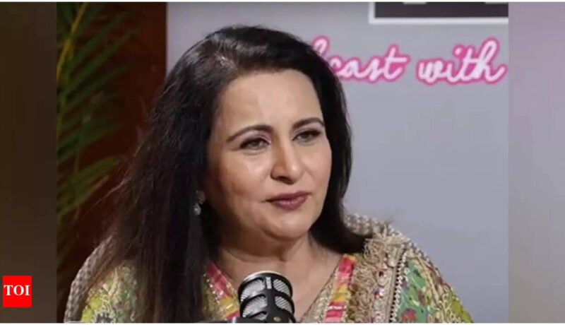 Wholl settle for if Hema Malini turns into Zeenat Aman’: Yash Chopra rejected Poonam Dhillon’s pitch for Yeh Vaada Raha story Yash Chopra Rejected 'Yeh Vaada Raha' Said, 'Who'll Accept If Hema ...